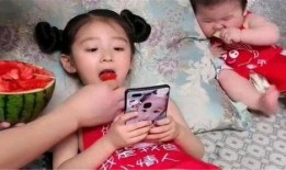 小姐姐吃瓜吃到大瓜了,小姐姐意外吃出大瓜，娱乐圈惊天秘密曝光！