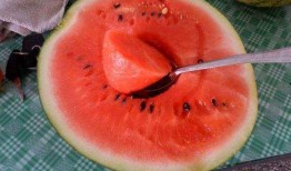 现在吃瓜按个吃,按个吃瓜，轻松畅享夏日清凉