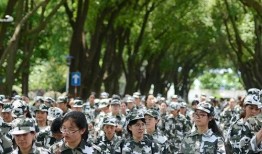 军训吃瓜小说,揭秘军营里的那些秘密趣事