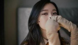 瓜地吃瓜倪妮,倪妮演绎夏日清新时尚