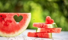 吃瓜不甜的短句,揭秘生活中的小确幸与无奈